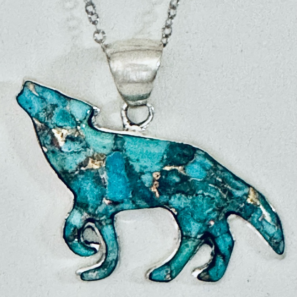 Mojave Turquoise Wolf Pendant in Sterling Silver & 24" Sterling Silver Chain NWT